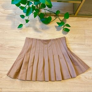 Pleated Skirt Camel size L